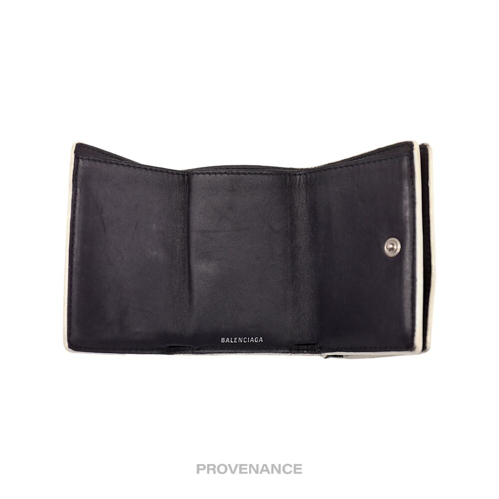 🔴 Balenciaga Logo Trifold Wallet - White Leather - Picture 5 of 9